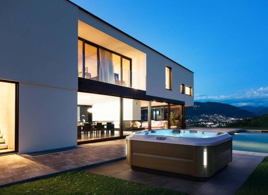 Spa J-335™ : 4 places, 40 jets PowerPro® et cascade apaisante