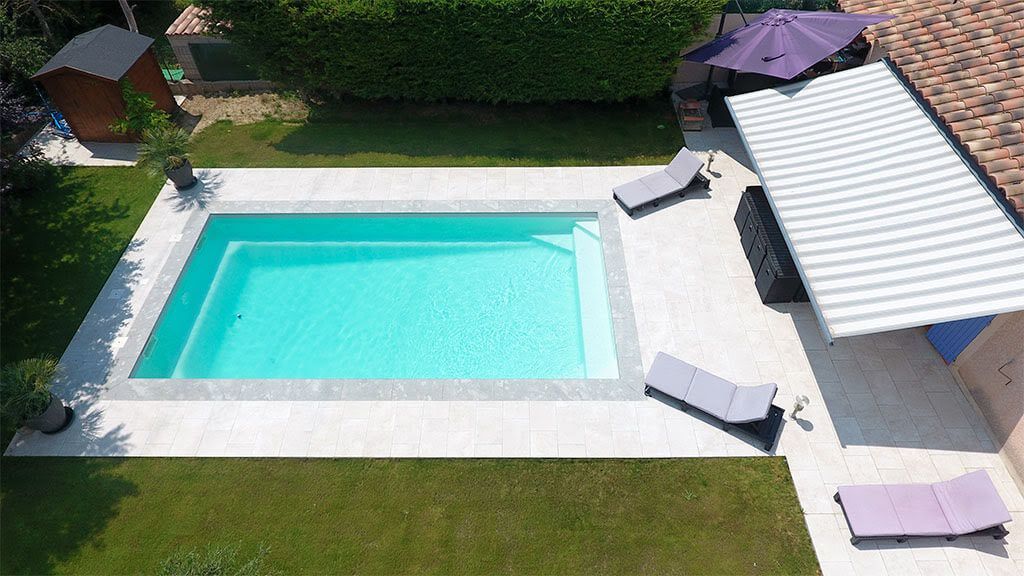 Kryptonite – Piscine rectangulaire à fond mixte