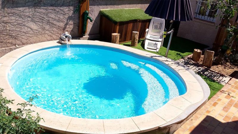 Nacre – Piscine ronde compacte et design