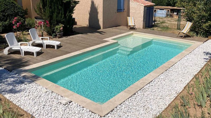 Larimar – Piscine design avec plage immergée