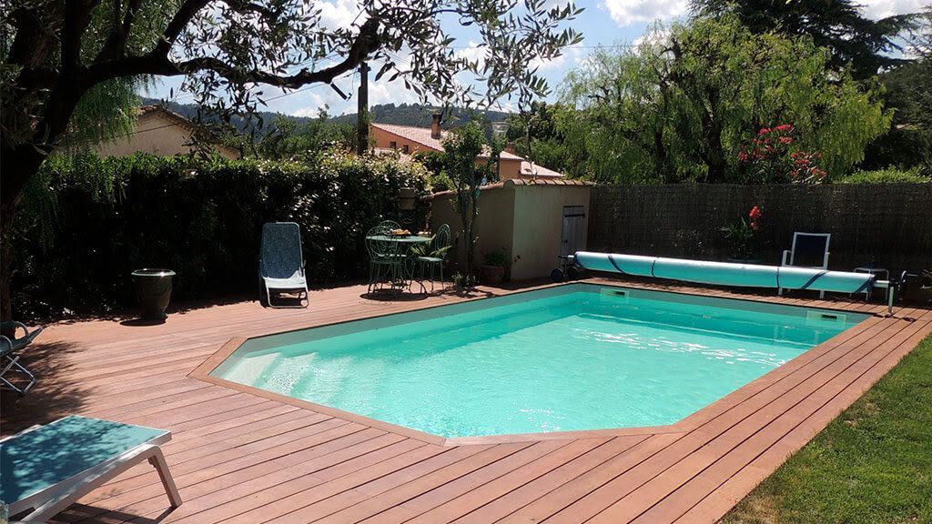 Tanzanite – Grande piscine rectangulaire conviviale