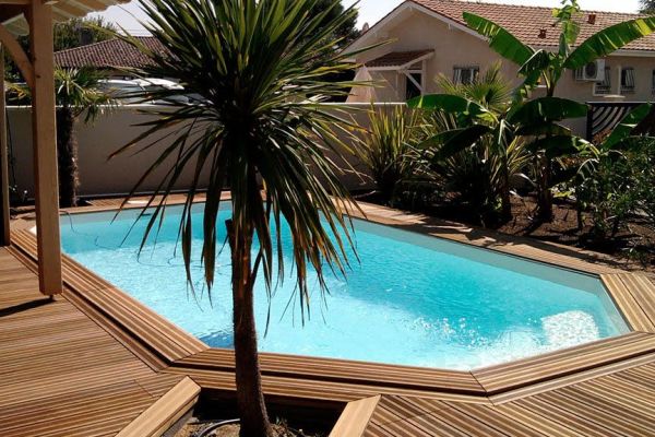 Cristal – Piscine compacte à fond incliné